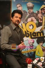 Anil Kapoor on the sets of Sa Re GAMA superstars in Famous on 29th Nov 2010 (26).JPG